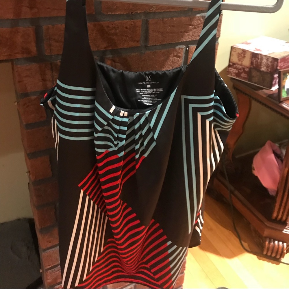 Large New York and Company Tank!